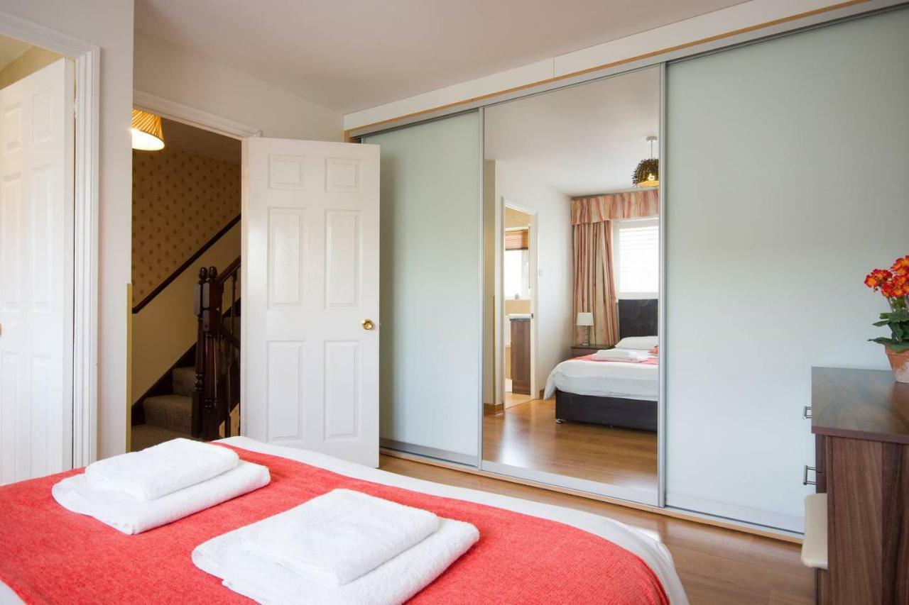 Spacious House, Sleeps 7 People Reading Bagian luar foto