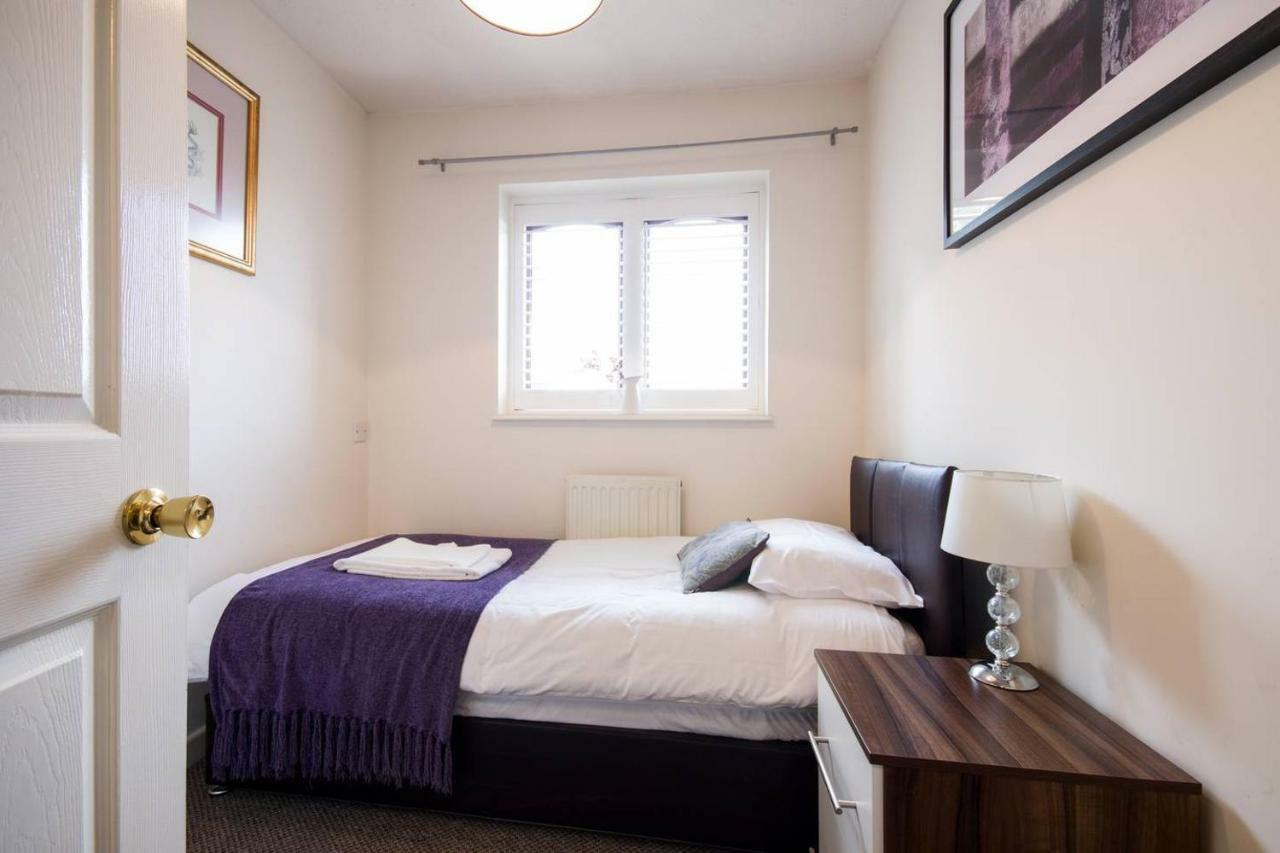 Spacious House, Sleeps 7 People Reading Bagian luar foto